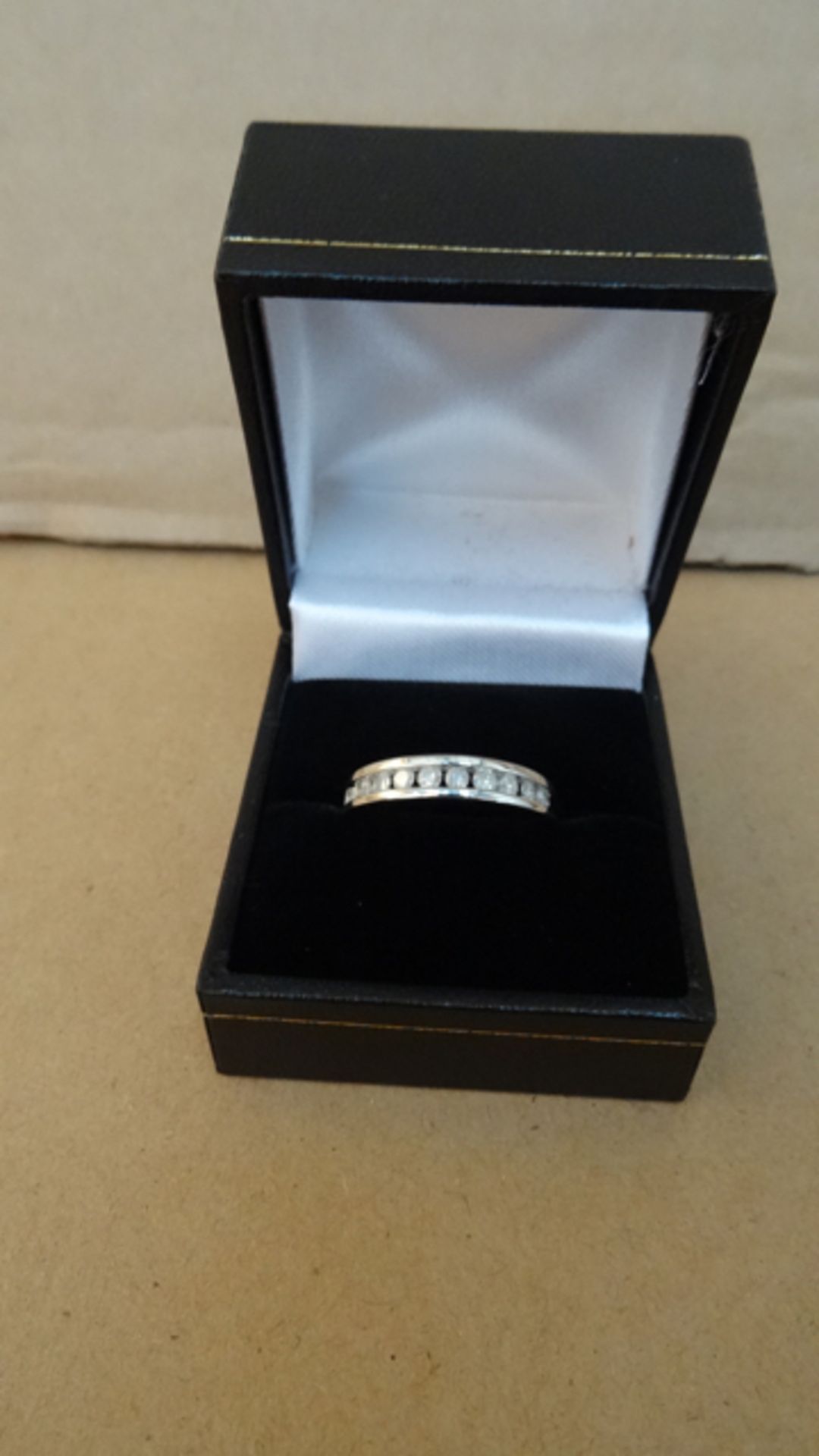 9ct White Gold Diamond eternity ring. 1/2 Carat Diamond. Size Q. Beautiful Ring. Retail value £ - Image 2 of 3