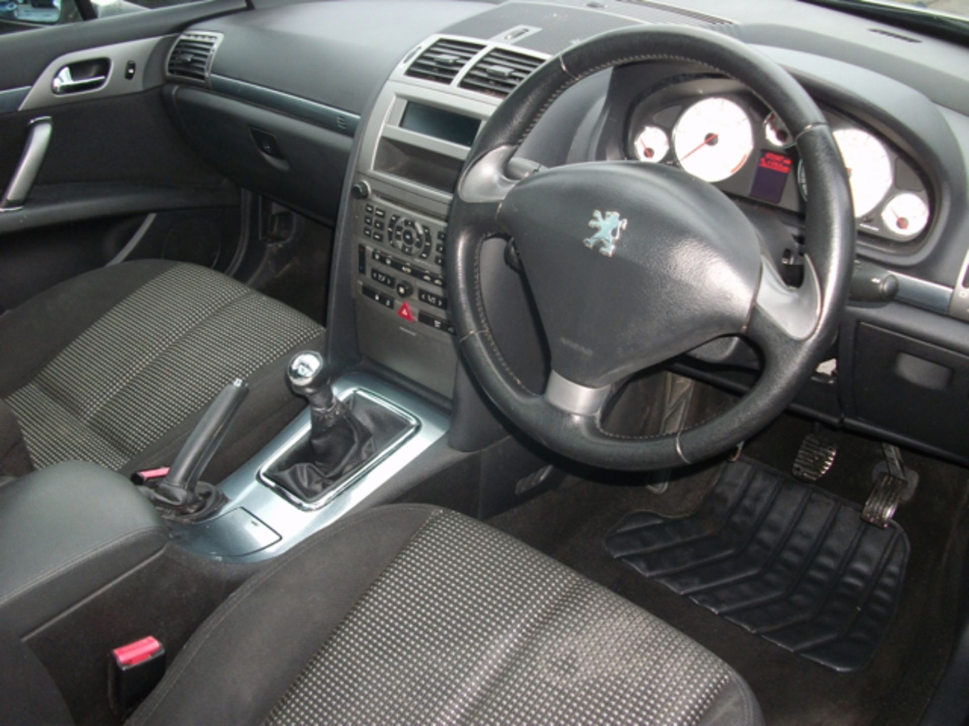 2006 06 reg PEUGEOT 407 SW SE 1.6HDi DIESEL - Image 12 of 13