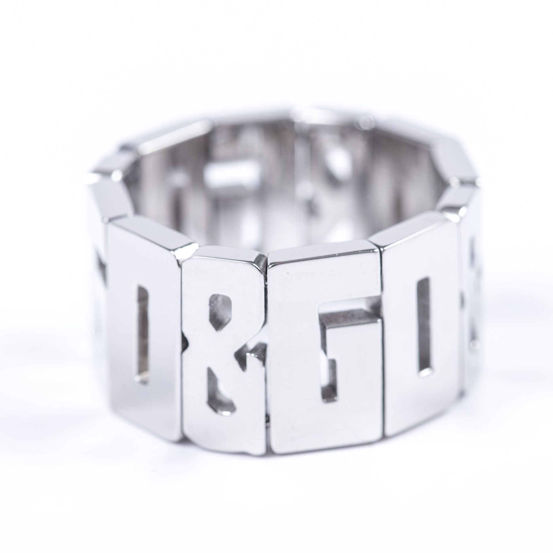 D&G Silver Flex Overlap Ring Size 19 (By D&G Jewels).RRP £129 - Brand New & Boxed
