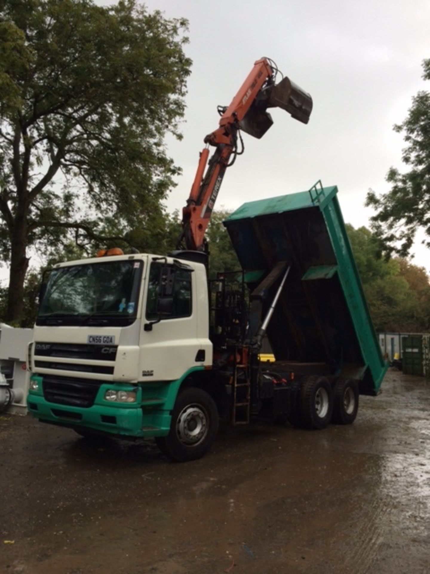 2006 DAF 75 CF 310 6x4 Grab Lorry. - Image 2 of 9