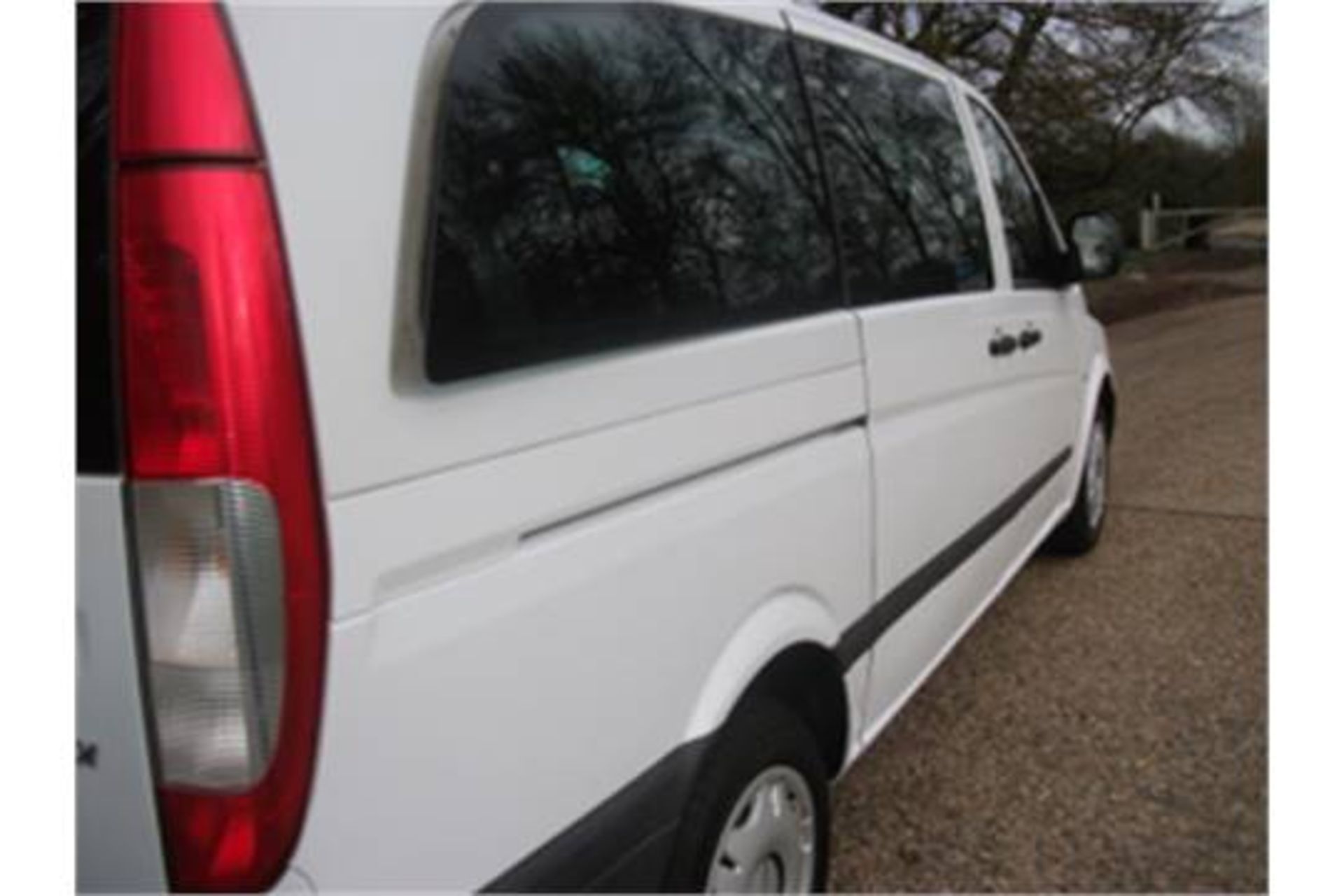 MERCEDES VITO 111 CDI DIESEL 9 SEATER COMBI, LONG WHEEL BASE - Image 12 of 14