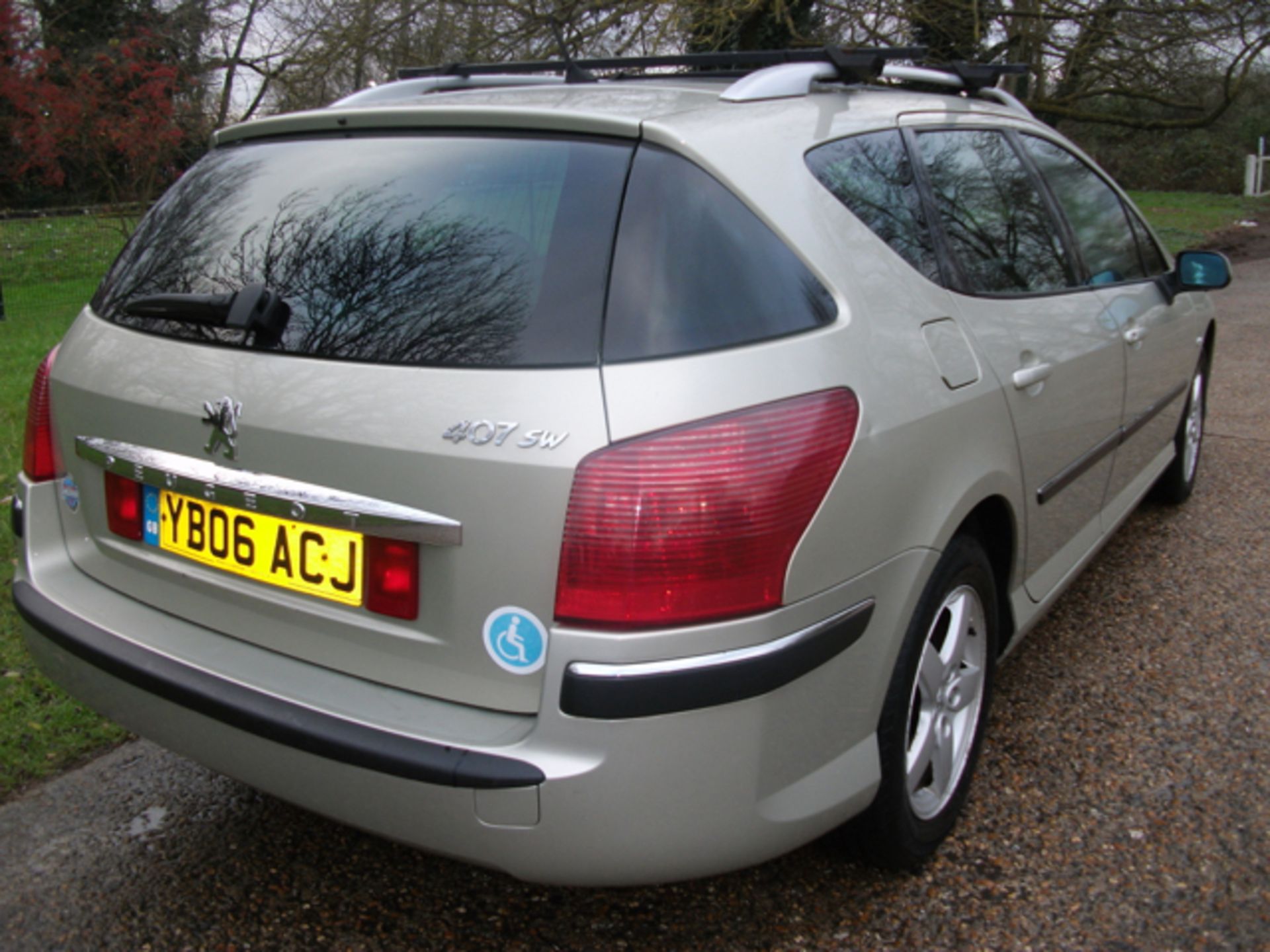 2006 06 reg PEUGEOT 407 SW SE 1.6HDi DIESEL - Image 2 of 13