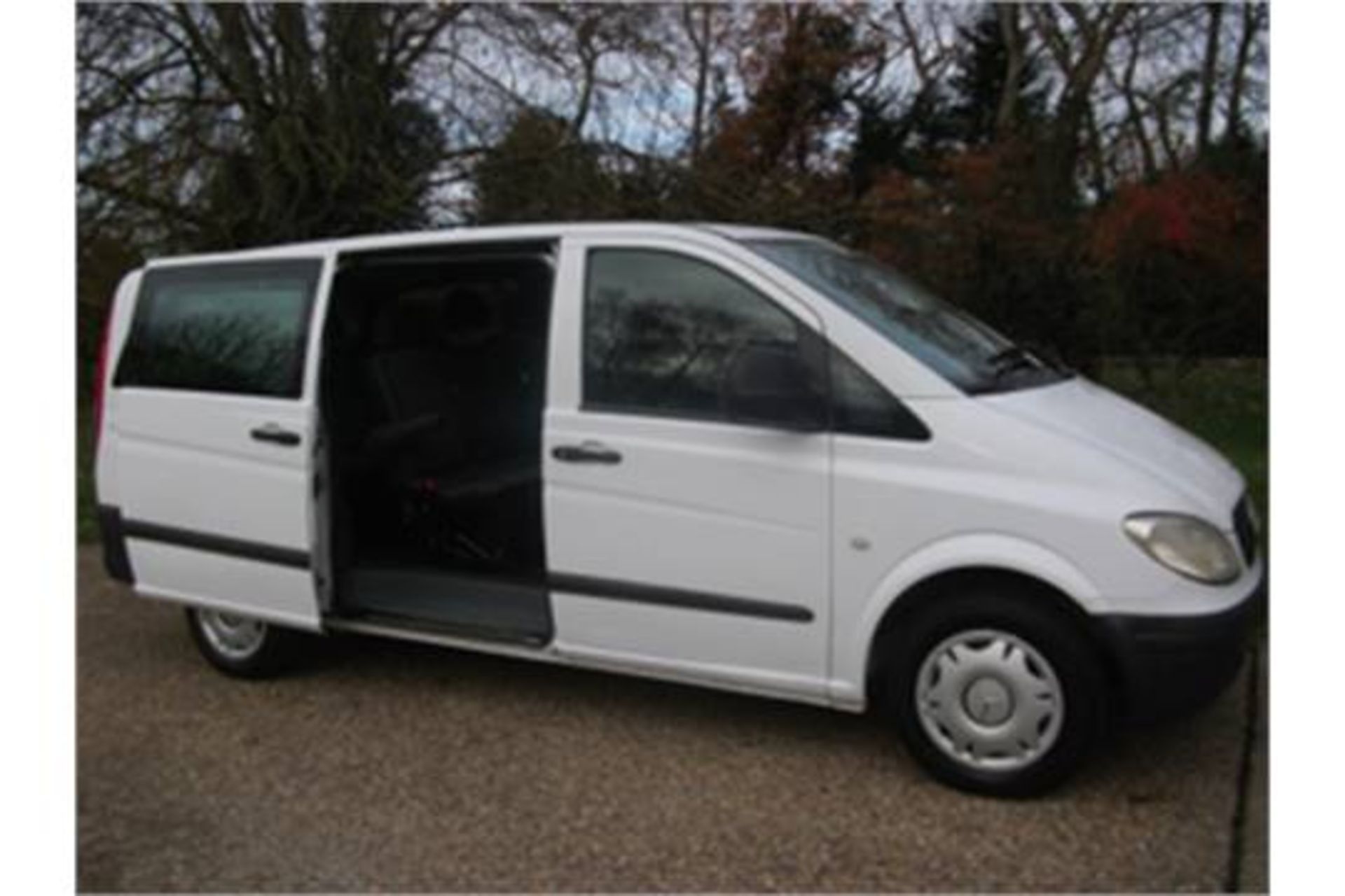 MERCEDES VITO 111 CDI DIESEL 9 SEATER COMBI, LONG WHEEL BASE