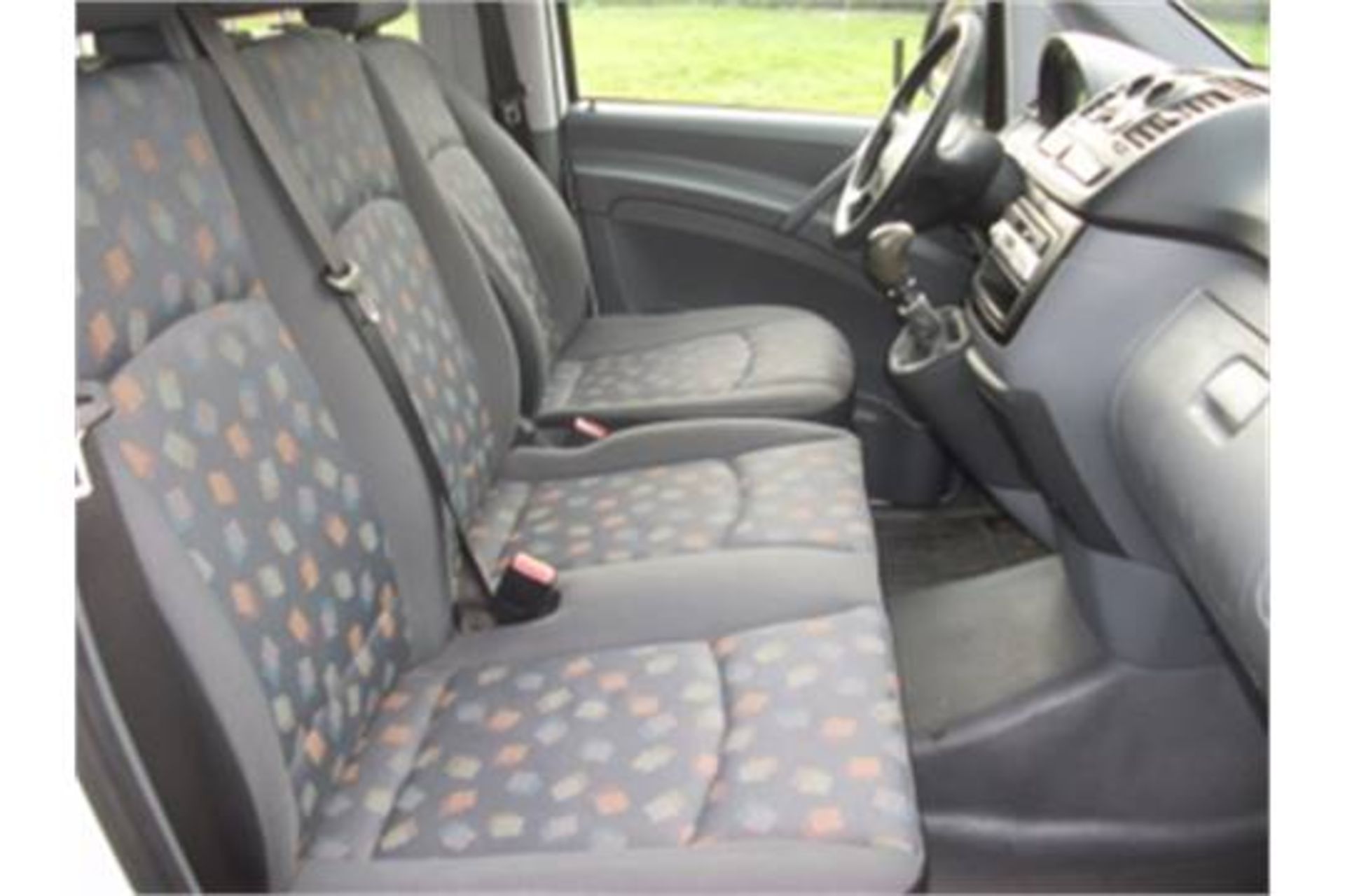 MERCEDES VITO 111 CDI DIESEL 9 SEATER COMBI, LONG WHEEL BASE - Image 8 of 14