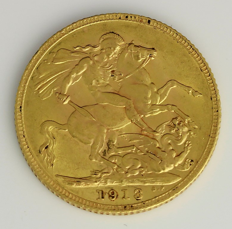 A George V gold sovereign, London Mint, dated 1913