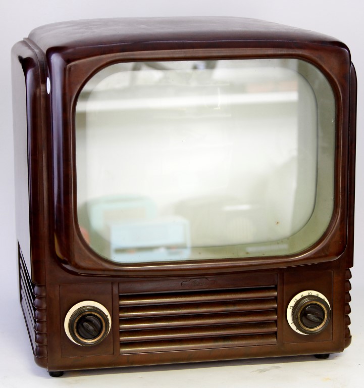 A 1956 Bush TV 621 14" Bakelite cased TV