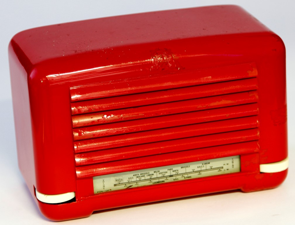 A 1947 Raymond Mint F20 Bakelite valve radio in red