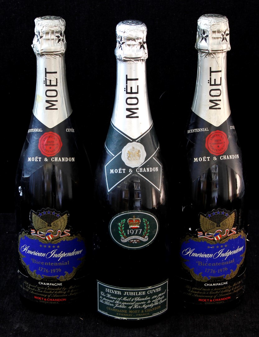 3 bottles Rare Anniversary Champagne from Moet et Chandon comprising
1 bottle Champagne Moet et