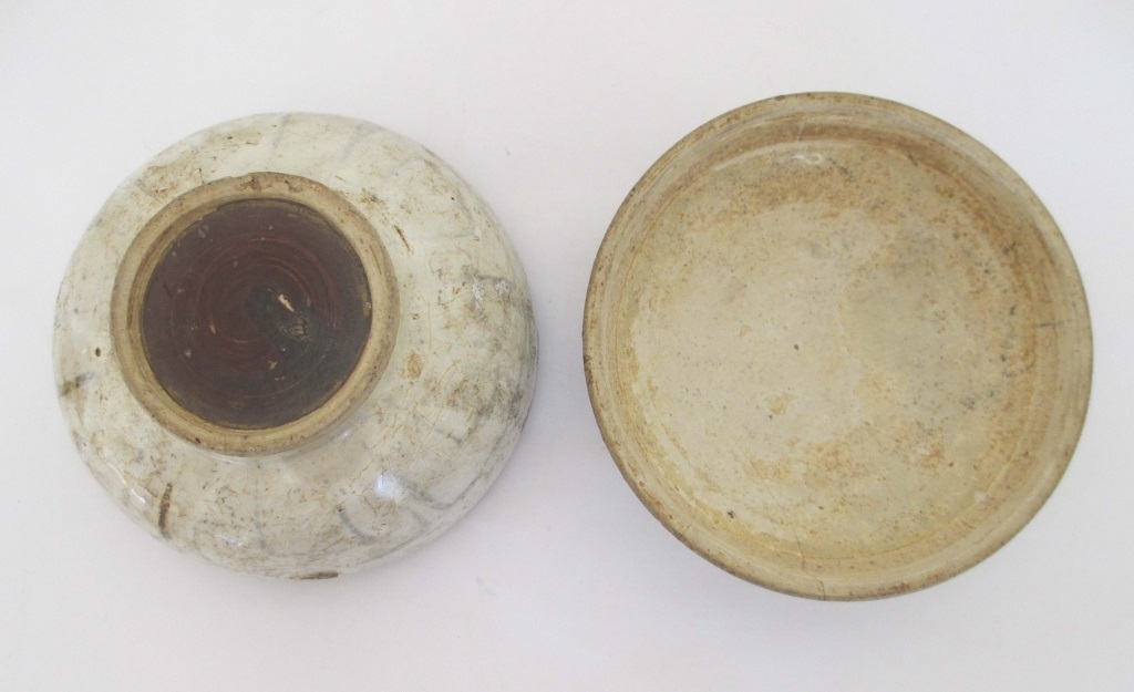 HOI AN SHIPWRECK CERAMIC LIDDED POT 15th Century Vietnamese Small lidded bowl, With much of its - Image 3 of 3