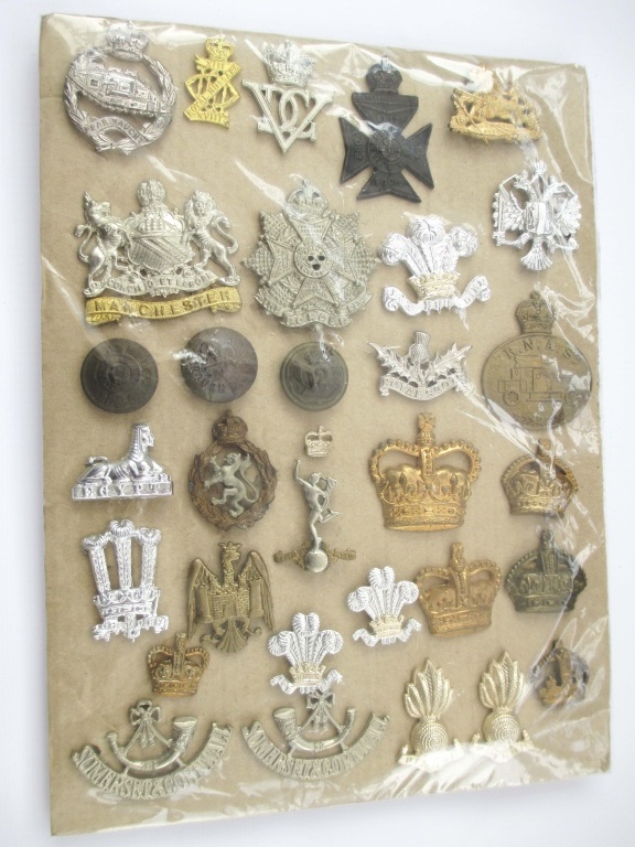 55 BRITISH ARMY BADGES A good mixed lot of cap and collar badges and sundry other items on two - Image 3 of 3