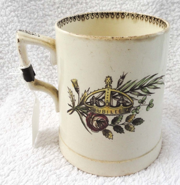 A GOOD QUEEN VICTORIA 1887 JUBILEE STONEWARE PINT MUG A large tankard / mug made for the Queen's - Image 2 of 4