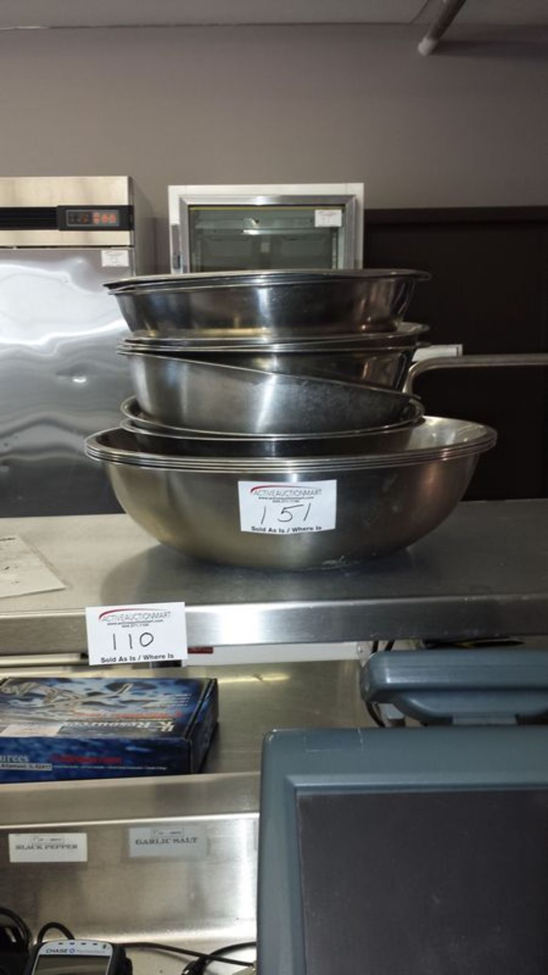 13 Stainless steel bowls