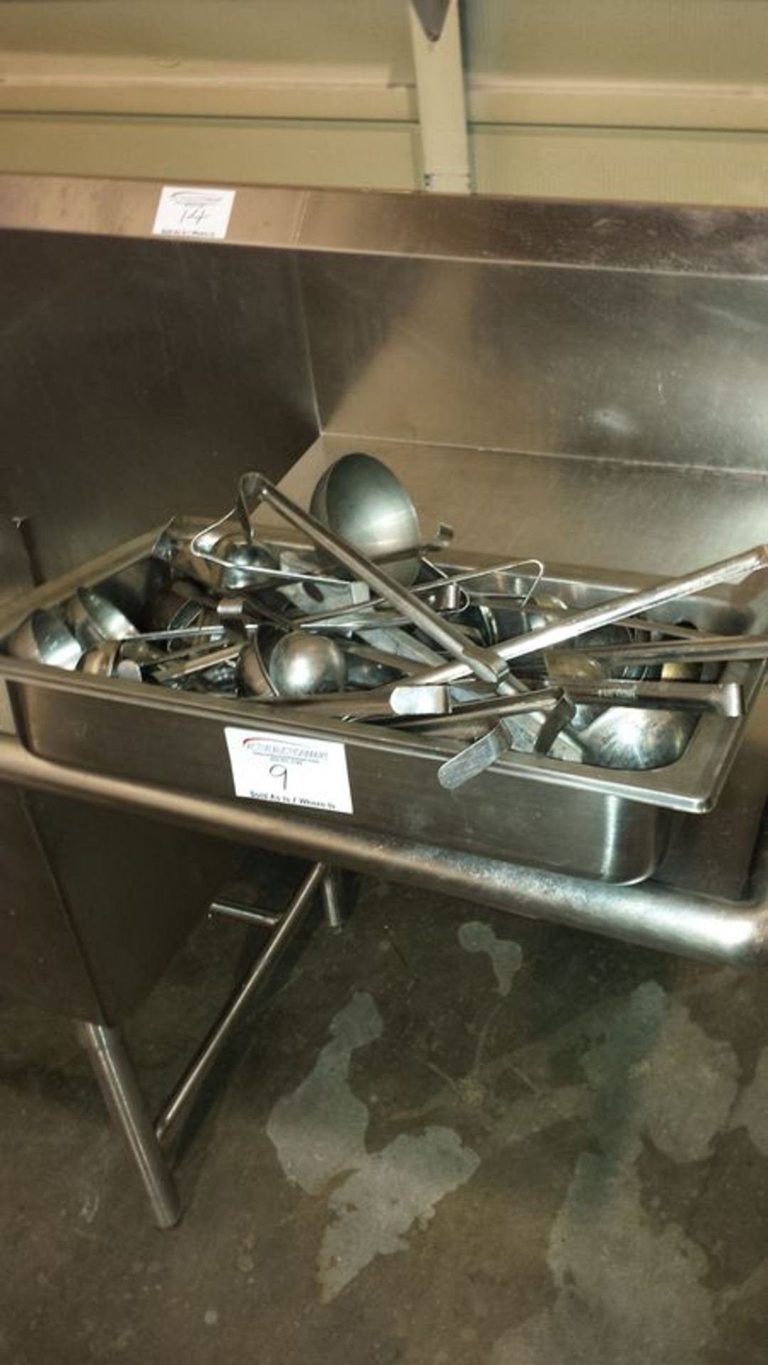 Tray of misc. ladles