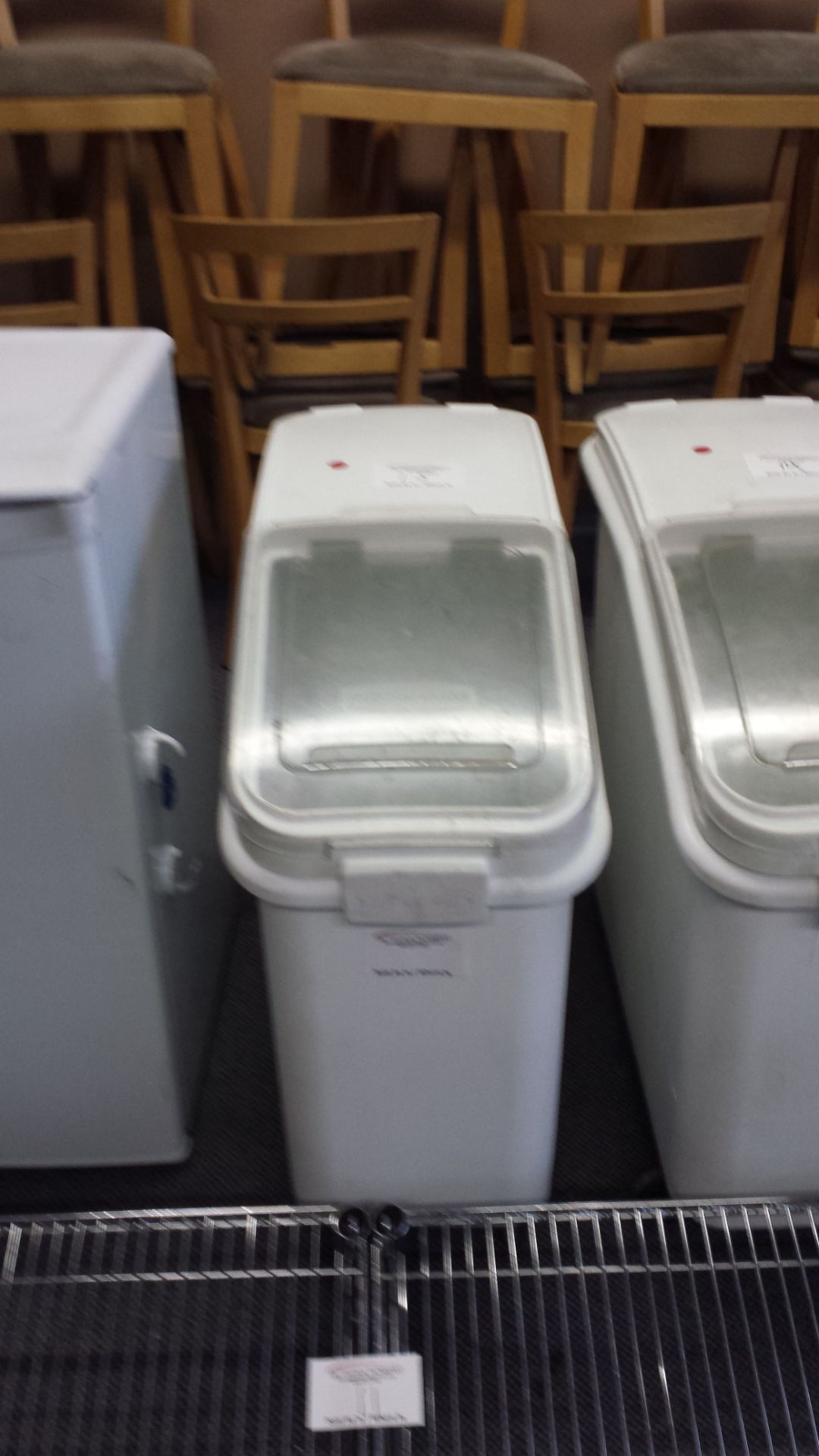 Rubbermaid bulk bin