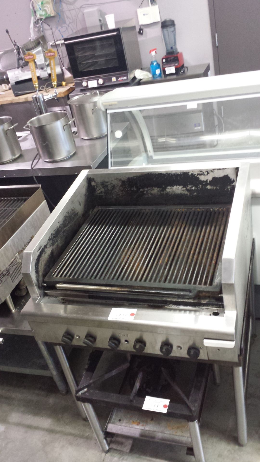 32" Quest gas charbroiler on stand