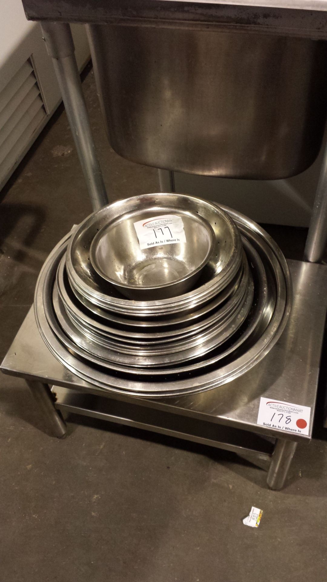 19 assorted stainless steel bowls