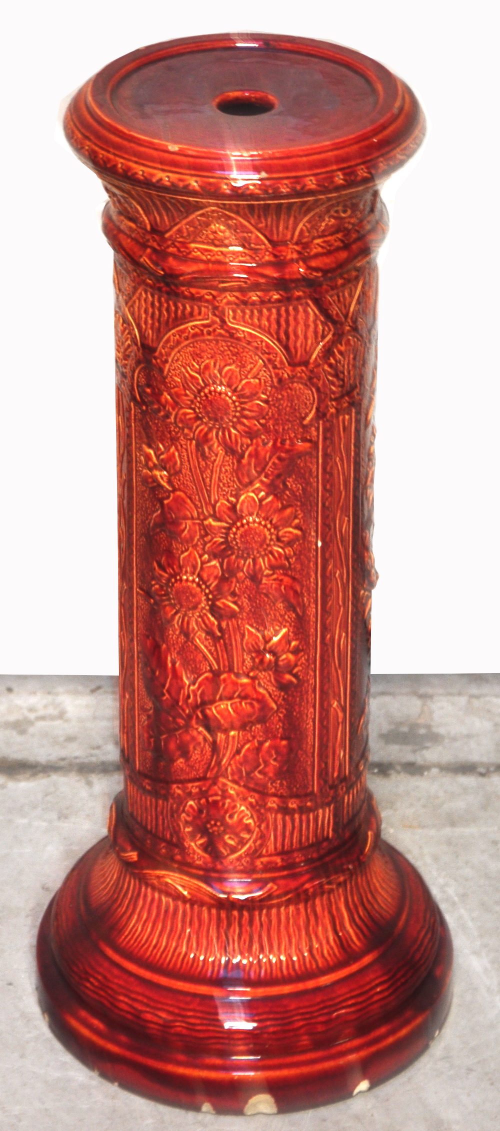 A Burmantofts majolica glazed jardinière