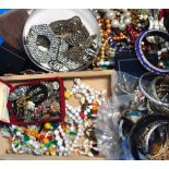 A very large quantity of costume jewelle