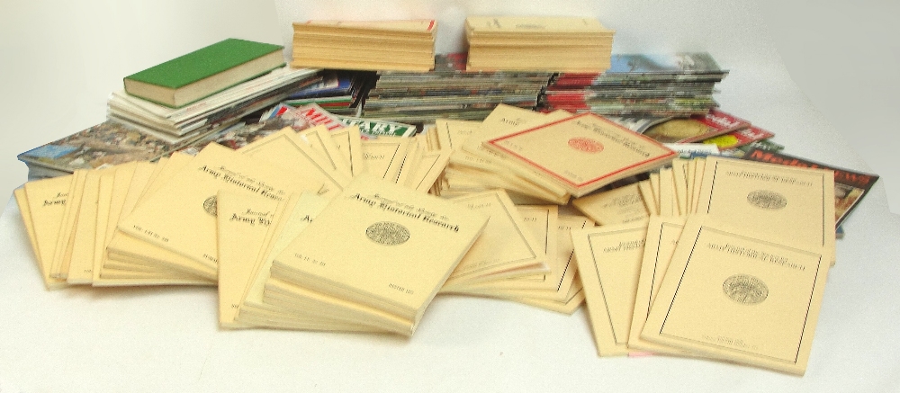 A large quantity of military reference magazines from the 1970s to 1990s,