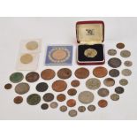 A mixed lot of sundry coinage to include British half crown, copper coinage, commemorative crown,