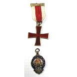 A King George VI hallmarked silver Masonic jewel " King's Chapter No 3101 " Birmingham 1948,