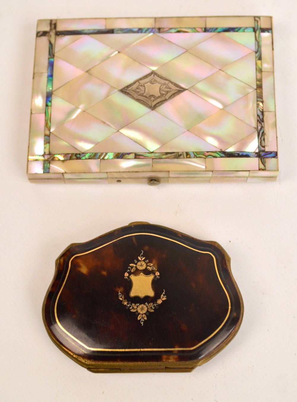 A Victorian mother of pearl rectangular card case with concertina interior,