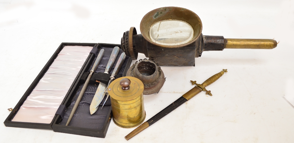 A mixed lot of collectors' items including a carriage lamp, a tobacco jar, a carving set, etc.