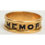 An 18ct gold mourning ring with chased decoration and enamelled "In Memory Of",