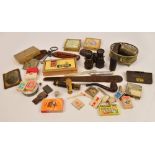 A mixed lot of collectables including a pair of "Military Class 1902" field binoculars,