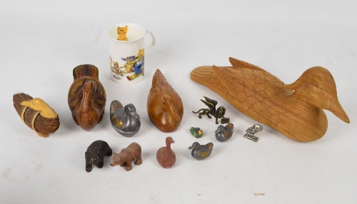 A small quantity of collectors' items including a small Black Forest bear,