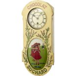 "Suchard"-Werbeuhr Um 1900. Beige gefasstes Uhrengehäuse mit einfachem Pendulenwerk. Hinterglasdruck