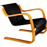 Lounge Chair "Alvar Aalto" Um 1940. Modell 31. Schichtholz natur und schwarz gefasst.