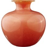 Vase Murano Mitte 20. Jh. Farbloses Glas mit lachsrosa Unterfang und Goldfolieneinschlüssen. Höhe