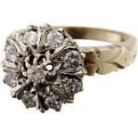 Diamant-Ring Gelbgold ca. 18 Kt./Silber. Mit 9 Diamanten von zusammen ca. 0.50 ct bestückt.