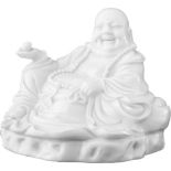 Blanc-de-Chine - Buddha China 20. Jh. Crème-weiss glasierte Porzellanfigur. Verso mit Press-Stempel.