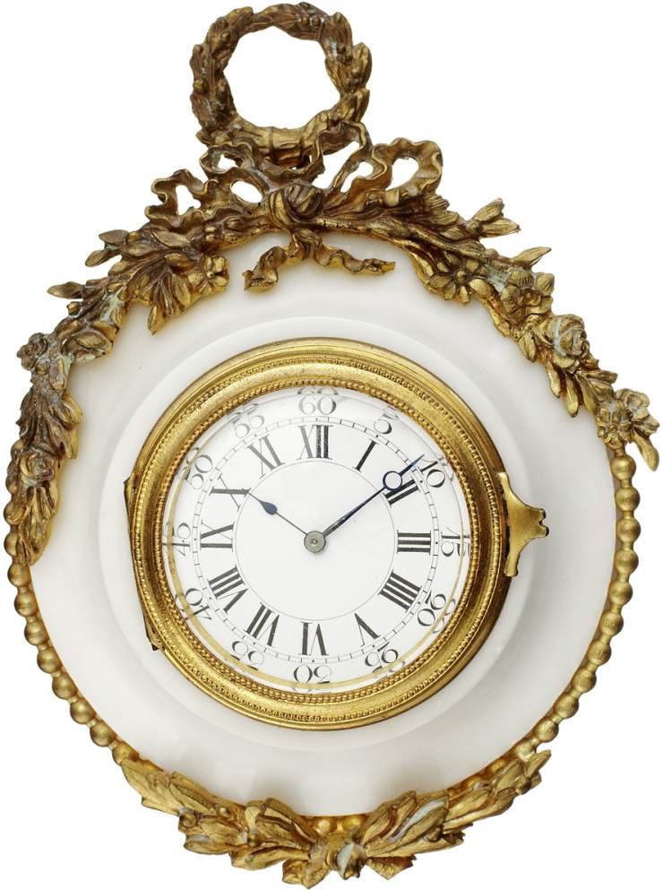 Kleine Wanduhr Um 1900. Stil Louis XVI. Gehäuse aus weissem Stein mit Montierung aus vergoldeter