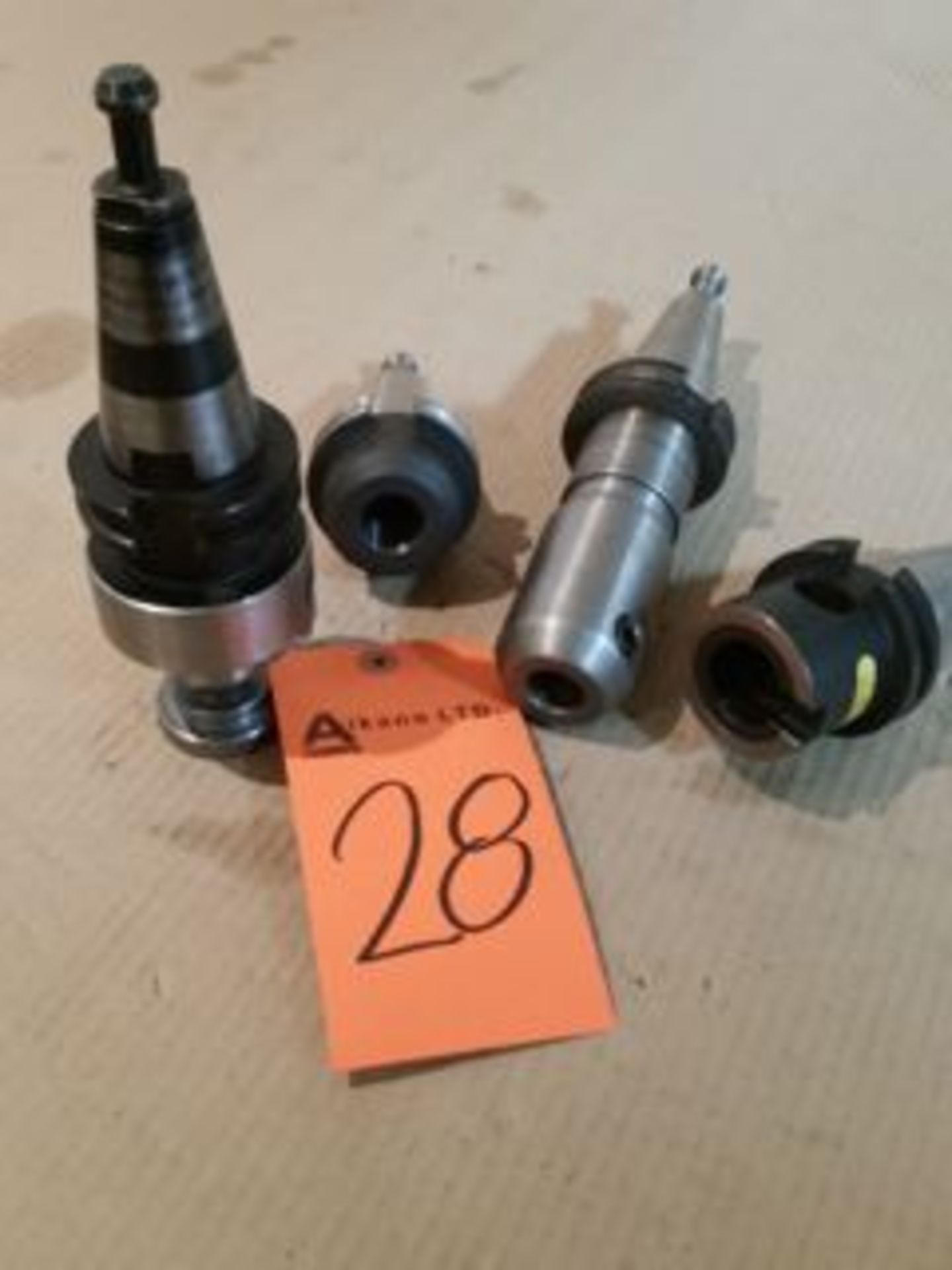 4 BT40 tool holders