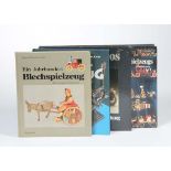 Reserve: 50 EUR    4 Books "Tin Toys", most of them in good condition    4 Buecher "Blechspielzeug",