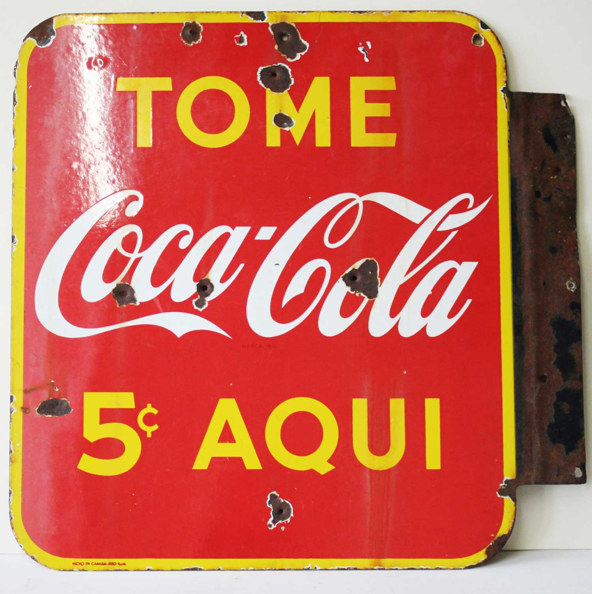 Kuba Coca Cola Emaileschild um 1955. Originalschild mit leichten Schadstellen. Beidseitig