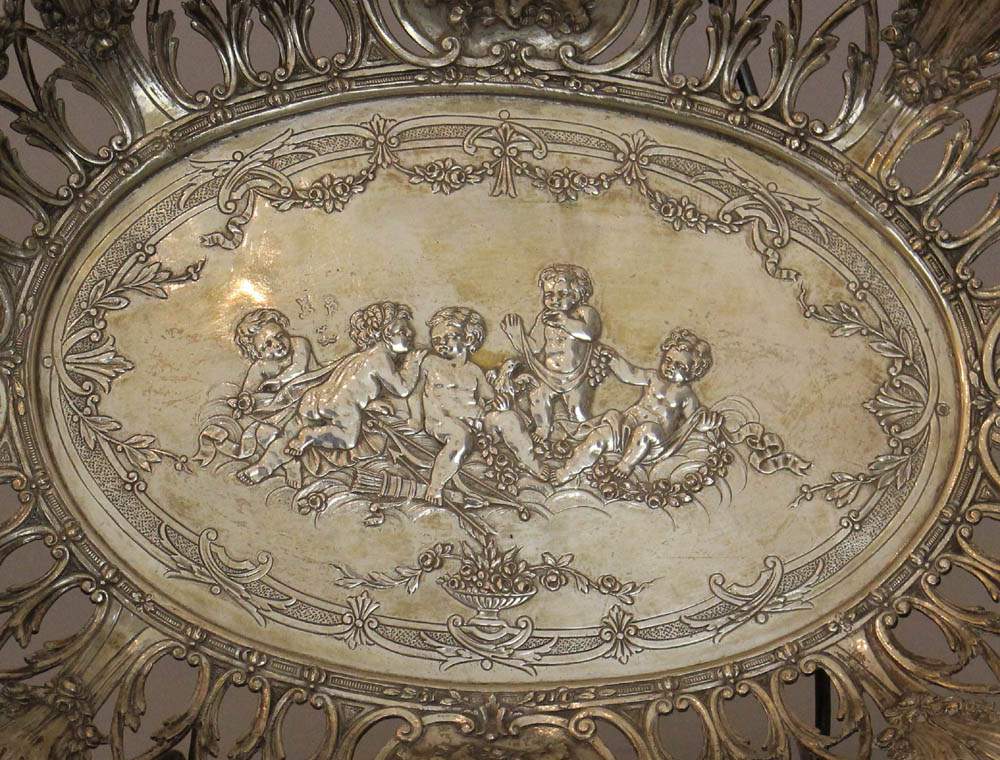 Silver basket with open work in baroque manner, in the center and on the side with engraved - Image 2 of 3
