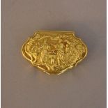 Snuff gold box in cartouche shape with waved sides, the lid with finger rest and in the centre the