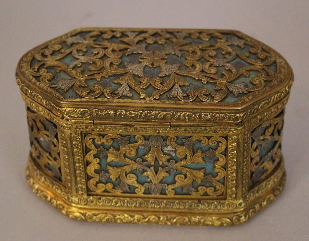 Baroque casket with shaped sides and richly floral decorated open work, wide lower and upper border, - Image 3 of 3