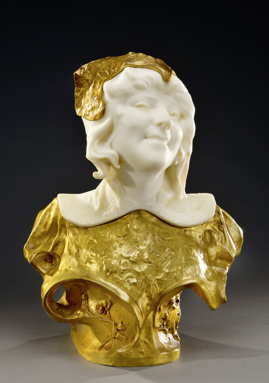 PAUL FRANCOIS BERTHOUD (1870-1939) Sculpture en bronze doré et marbre blanc de Carrare fi gurant