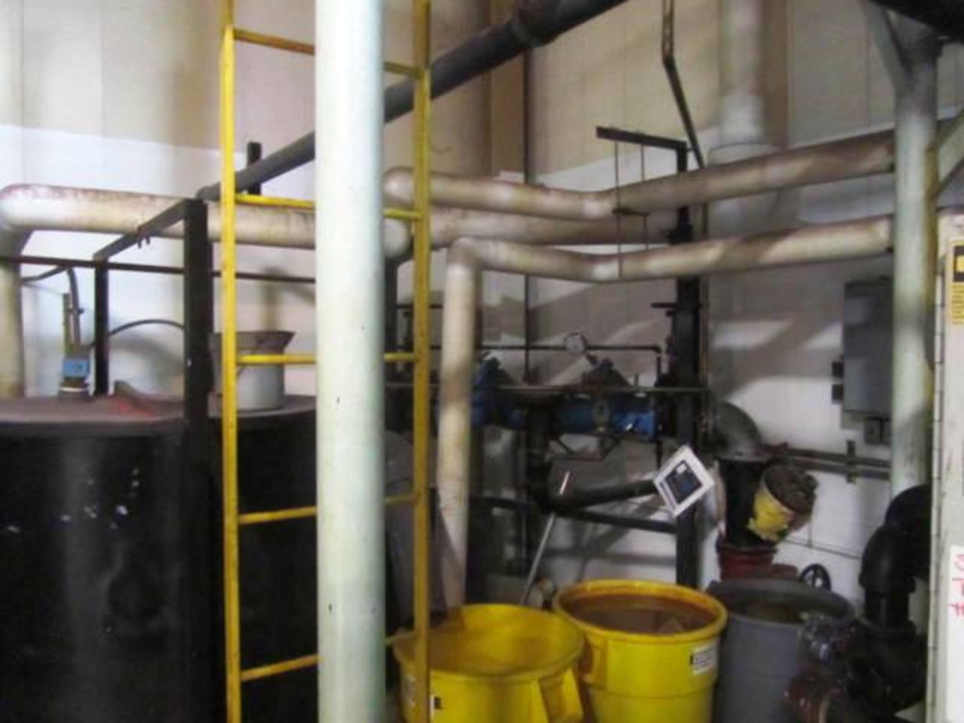 AEC Chiller System & Stacked Evaporator, (3) Condensers with Controls & Forklift Access Holes - Image 4 of 6