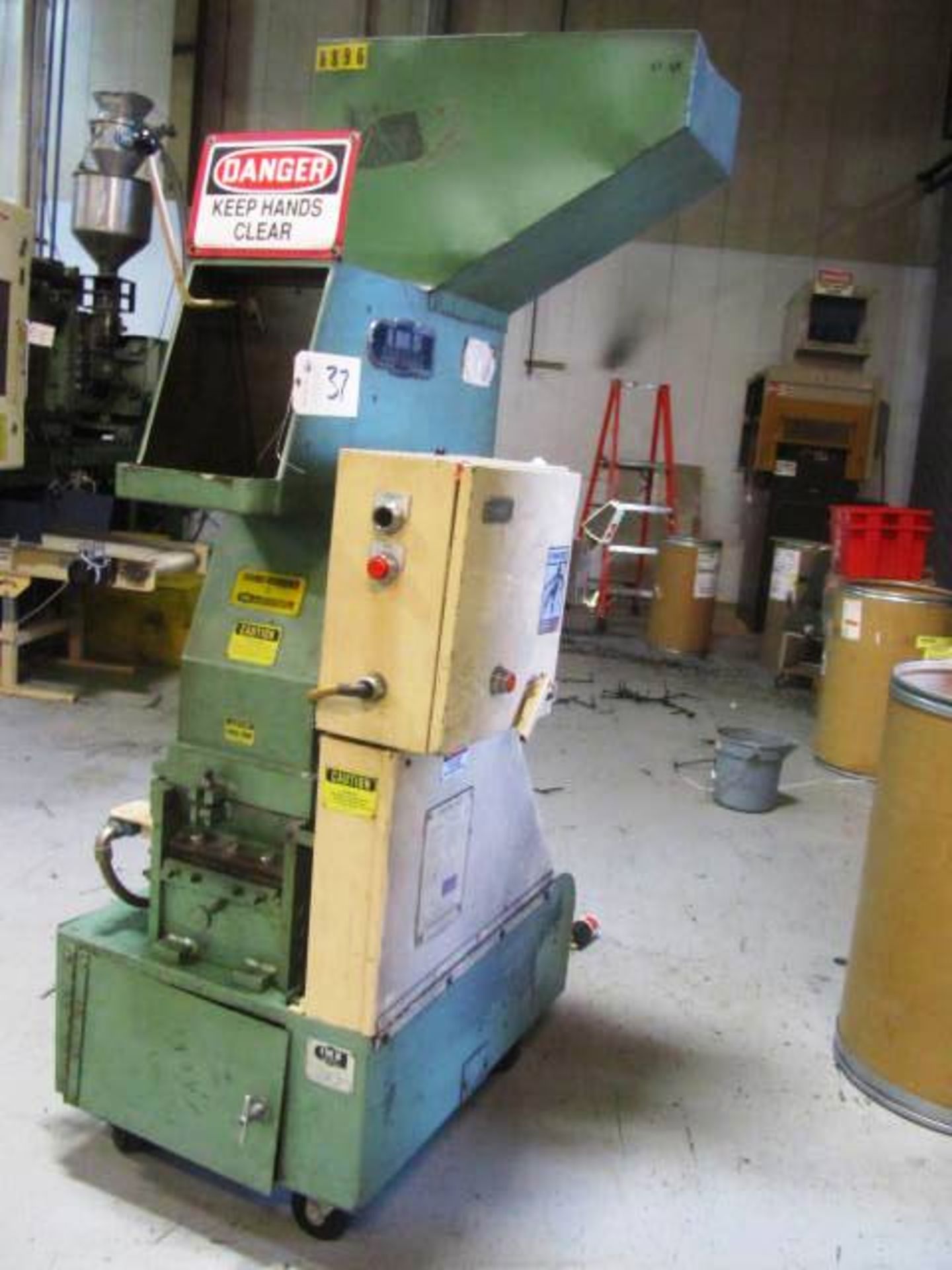IMS Model LP-86 Granulator with Approx 8'' x 8'' x 12'' Opening