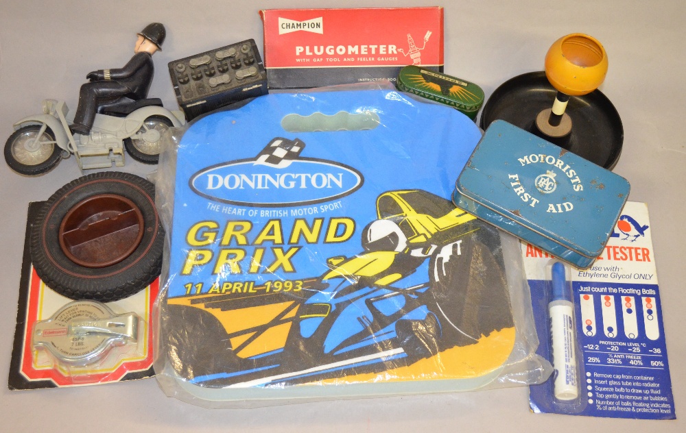 Mixed lot of automobilia including an RA