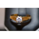 Hallmarked 18ct Gold Solitaire Ring - Di