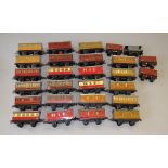 O Gauge. Hornby tinplate coaches. Overall F (25)