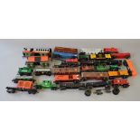 O Gauge. Plastic bodied rolling stock by Lionel & Tri-ang Big Big train. Overall F/G (25+)