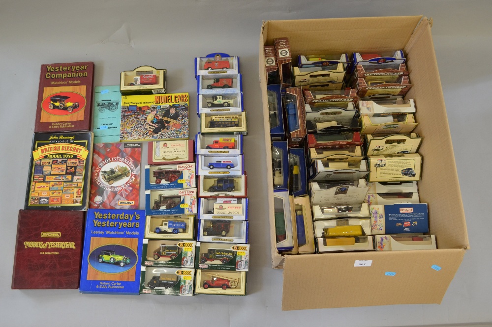 Large quantity of assorted diecast models including: Oxford; Lledo etc.